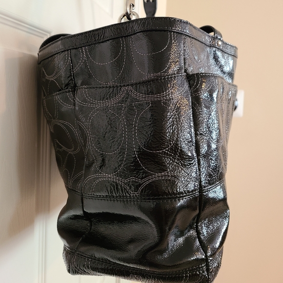 Coach Large Patent Leather Bag - Picture 14 of 14